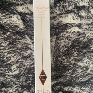 Charlotte Tilbury Glowgasm Beauty Light Wand - High Blush
